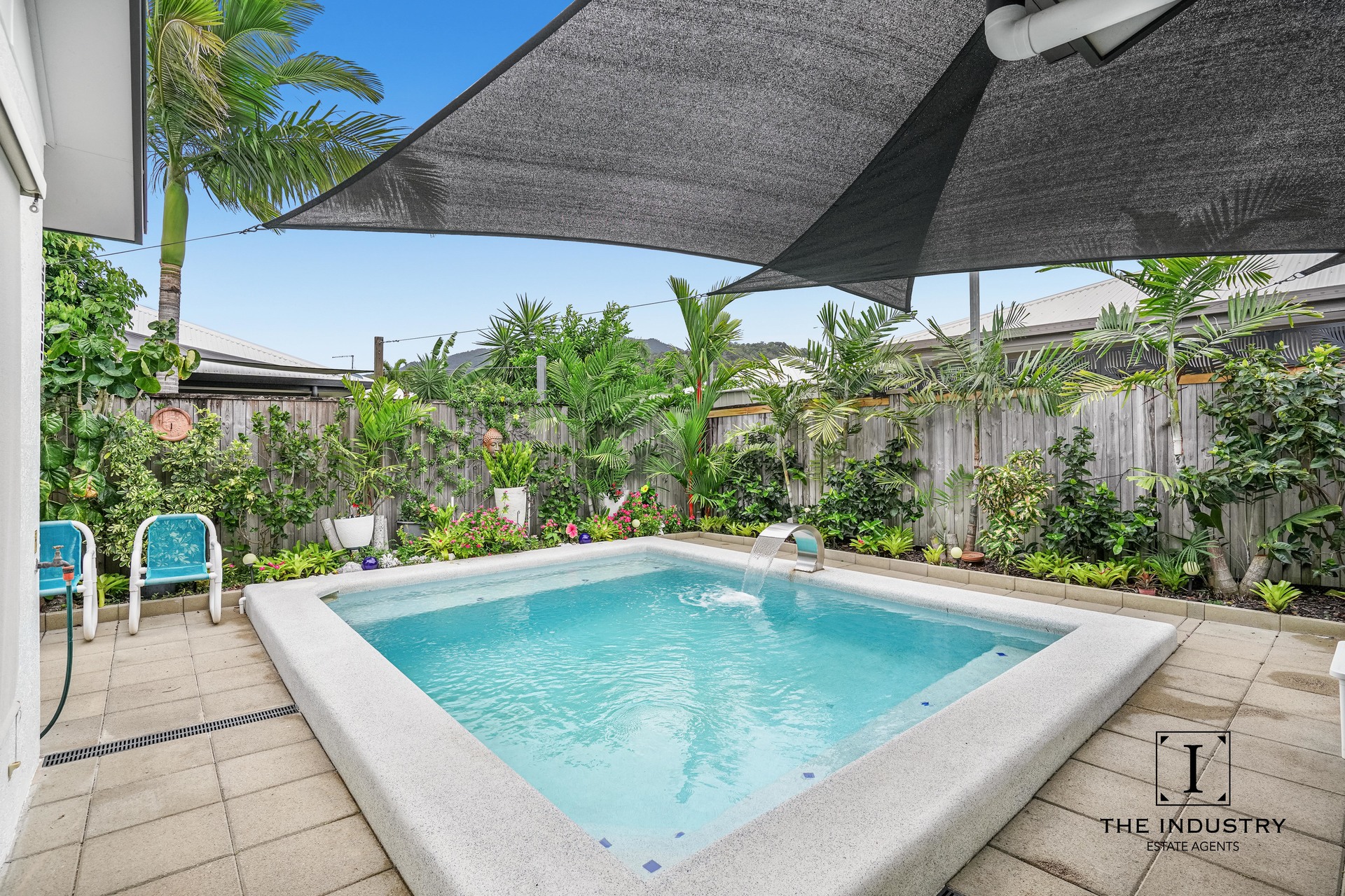 8 Seaways Street, Trinity Beach, QLD 4879 AUS