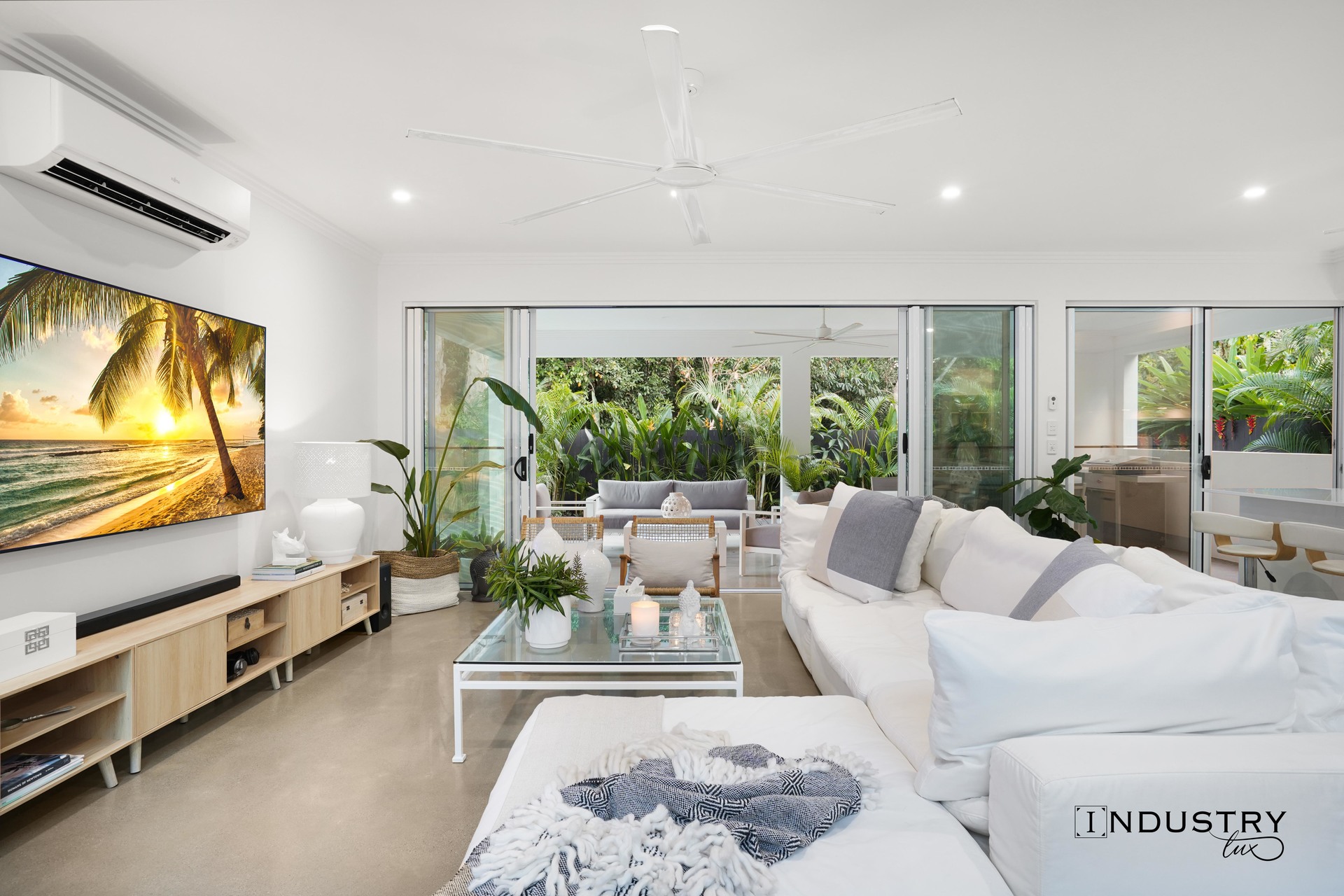 18 Turtle Close, Clifton Beach, QLD 4879 AUS