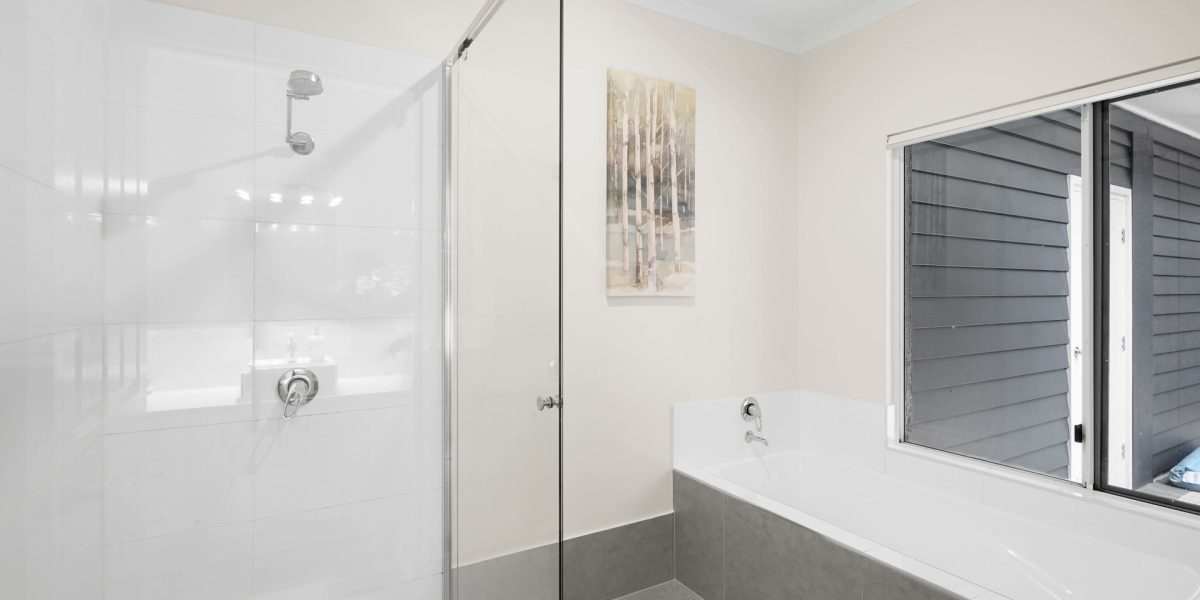 14 Joseph Banks Close, Kewarra Beach, QLD 4879 AUS