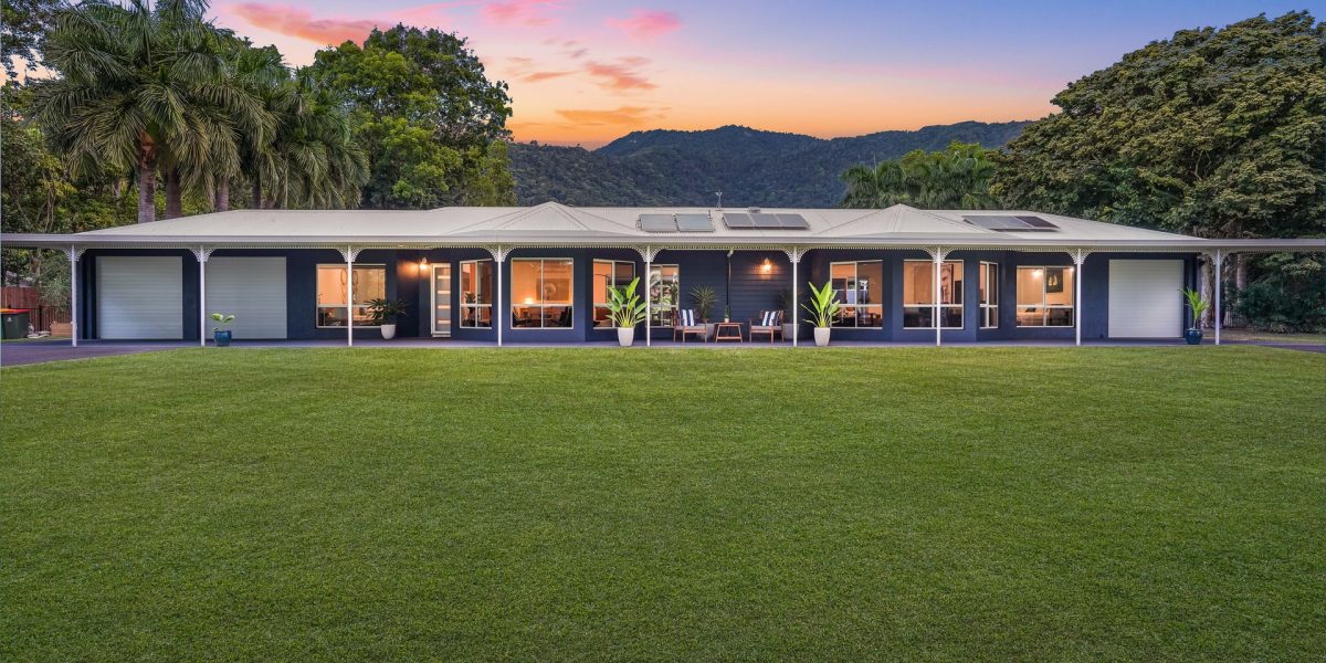 14 Joseph Banks Close, Kewarra Beach, QLD 4879 AUS