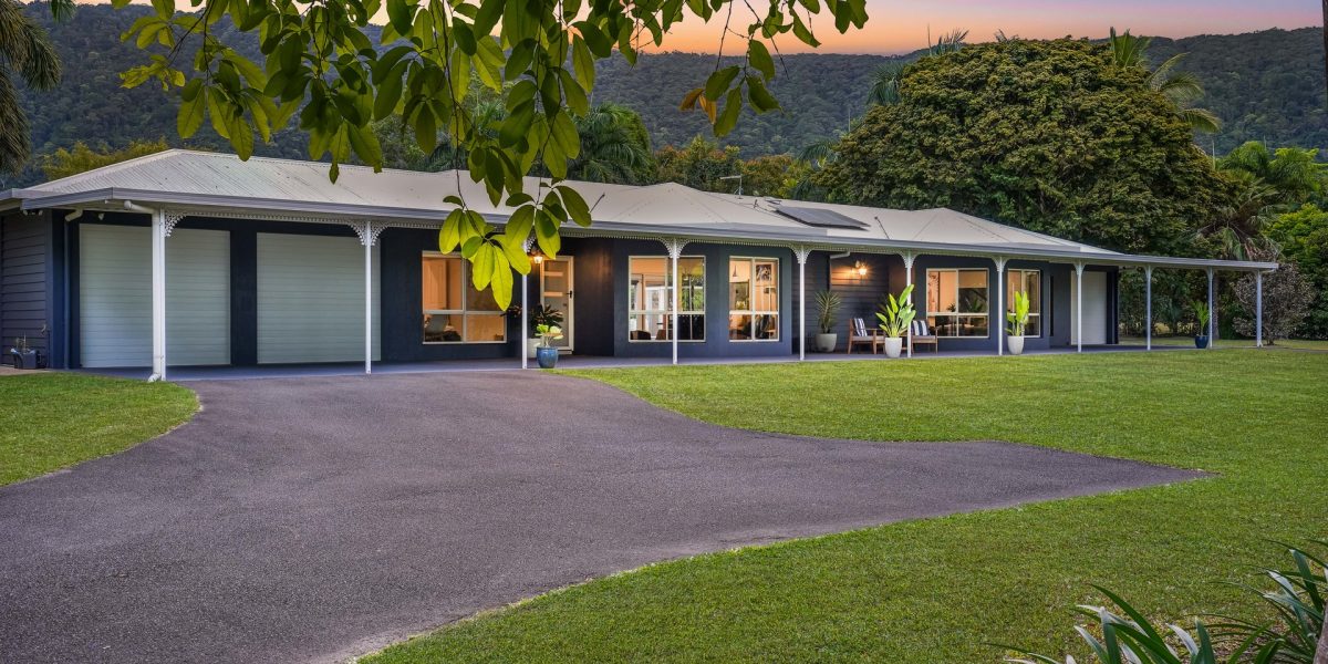 14 Joseph Banks Close, Kewarra Beach, QLD 4879 AUS