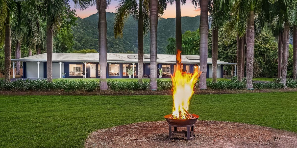 14 Joseph Banks Close, Kewarra Beach, QLD 4879 AUS