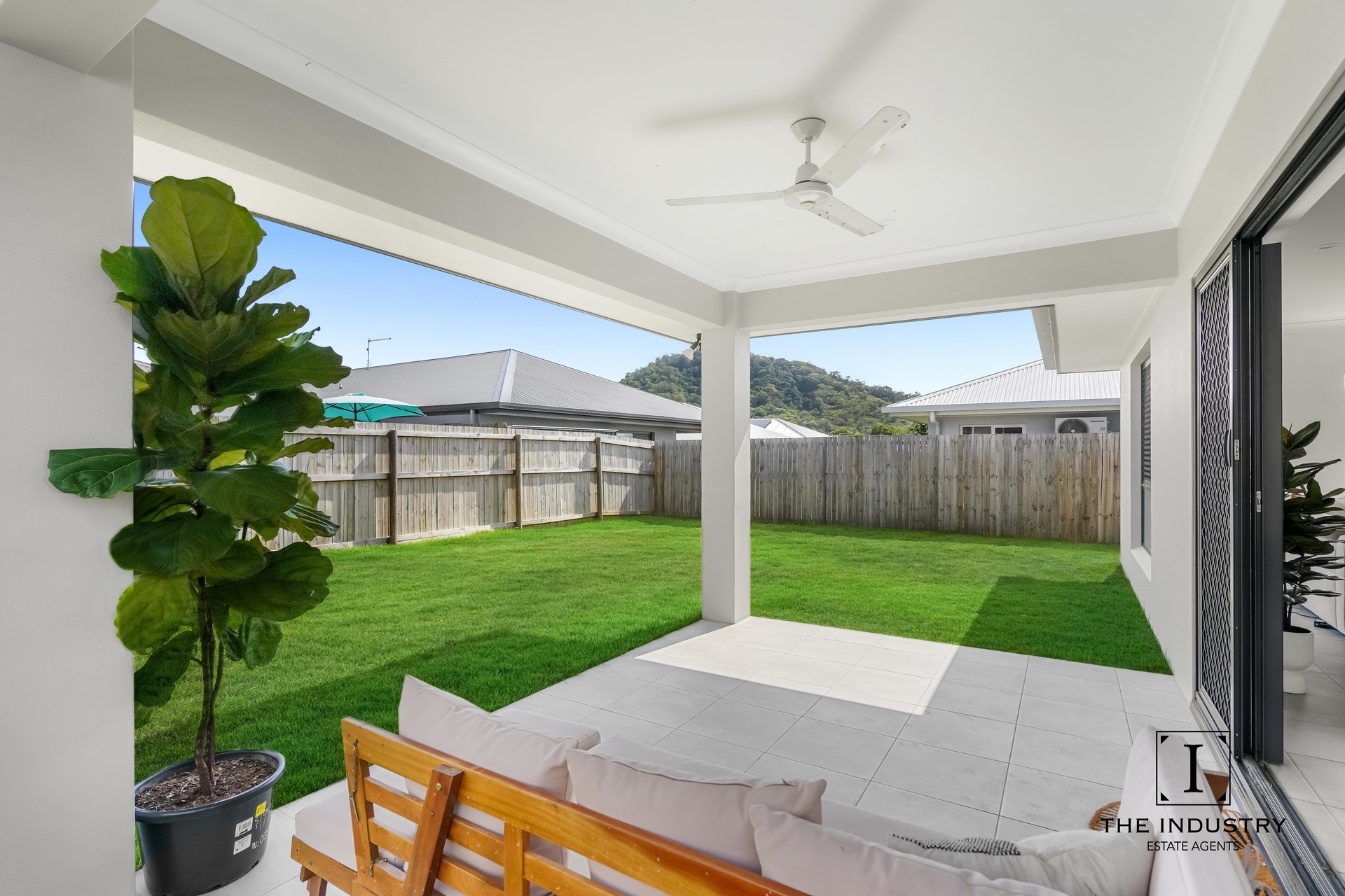 28 Shipmate Drive, Trinity Beach, QLD 4879 AUS