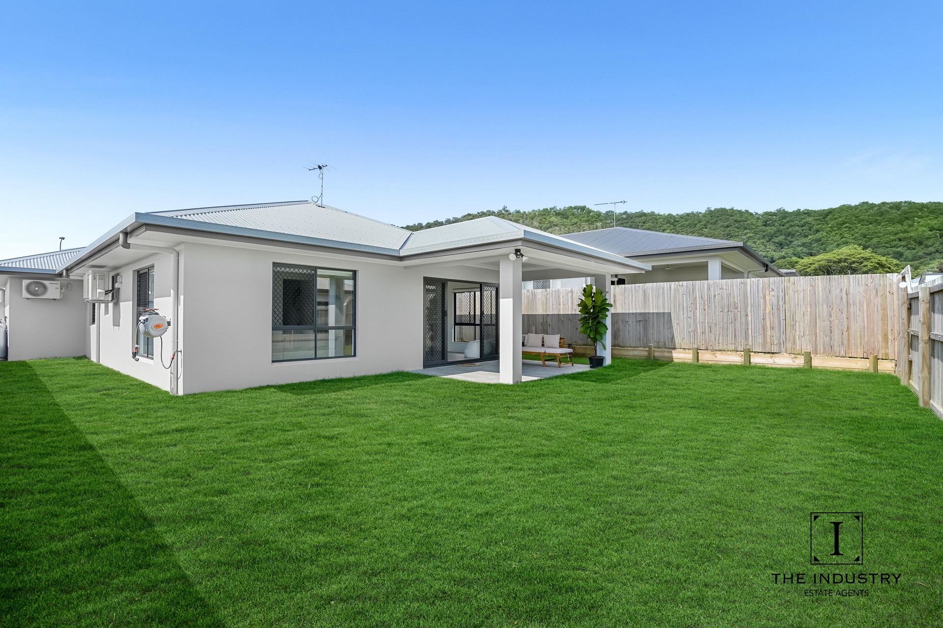 28 Shipmate Drive, Trinity Beach, QLD 4879 AUS