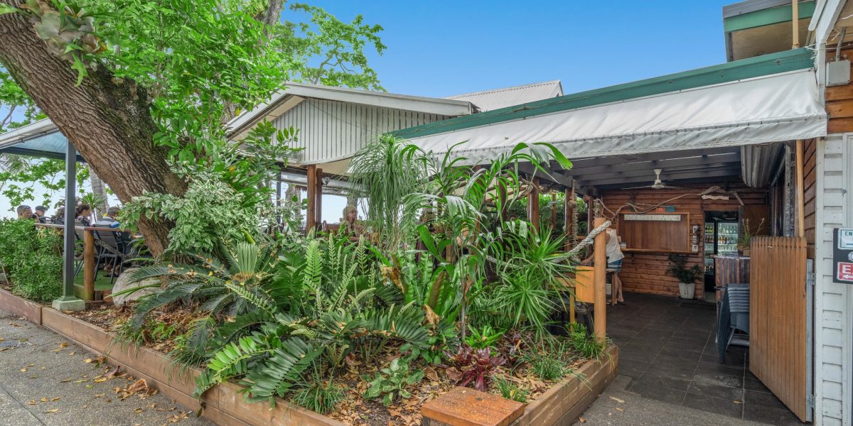 20 Poinsettia Street, Holloways Beach, QLD 4878 AUS