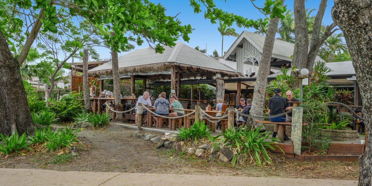 20 Poinsettia Street, Holloways Beach, QLD 4878 AUS