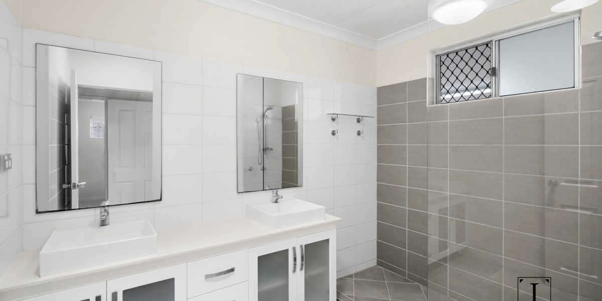 1 Rudder Street, Clifton Beach, QLD 4879 AUS