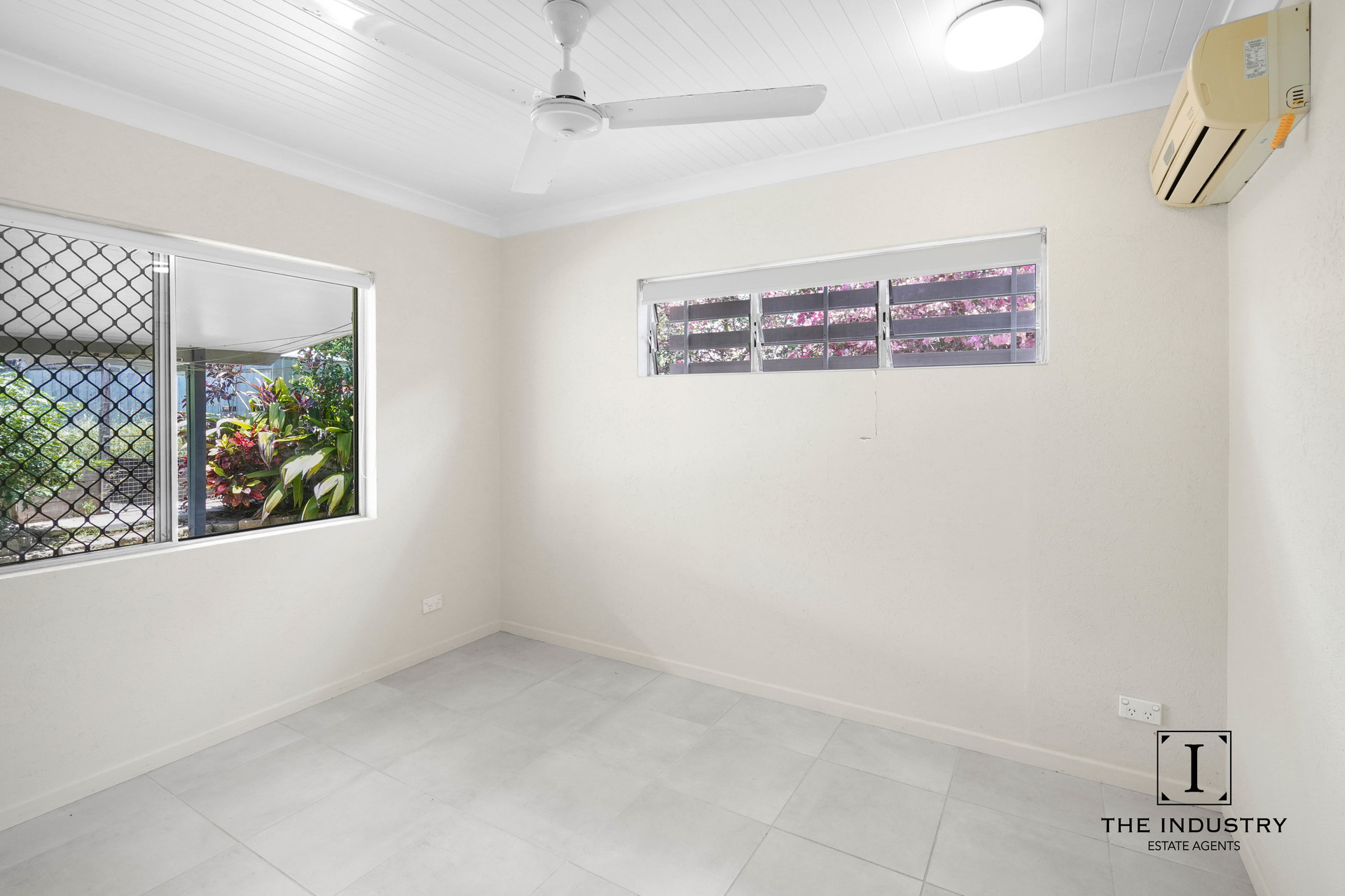 1 Rudder Street, Clifton Beach, QLD 4879 AUS