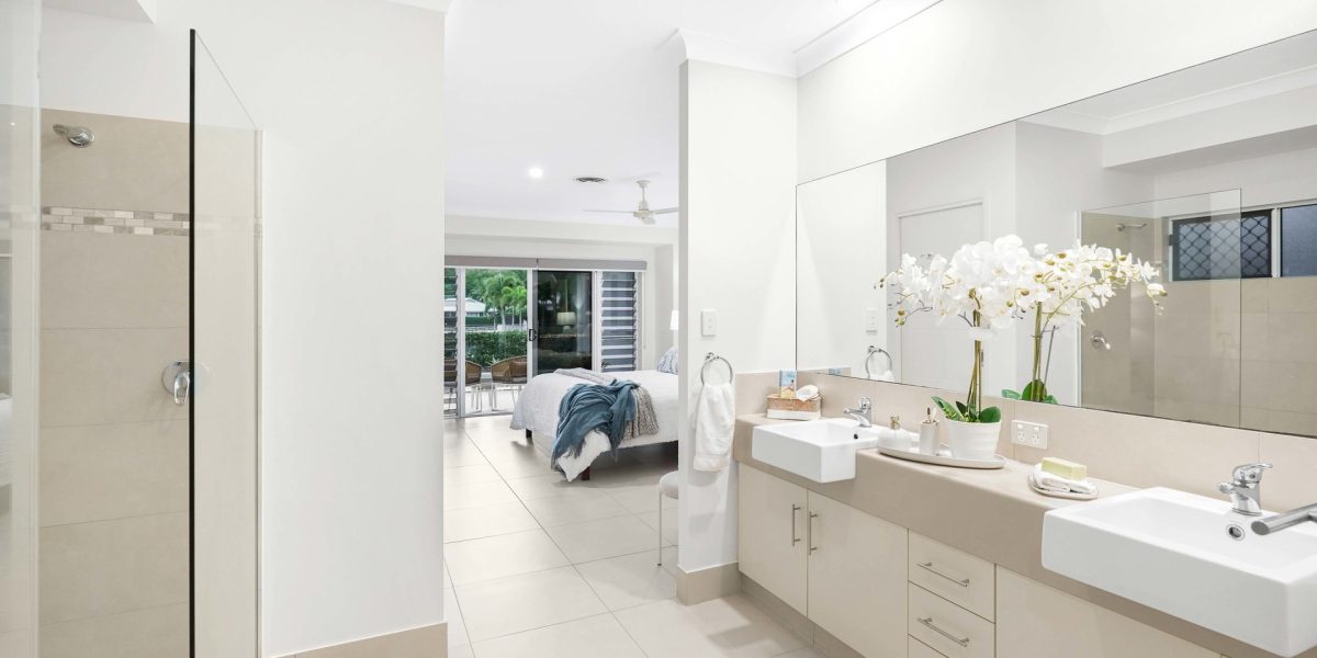 4 Lagoon Drive, Trinity Beach, QLD 4879 AUS