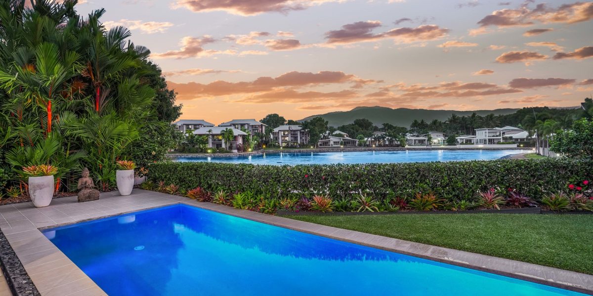 4 Lagoon Drive, Trinity Beach, QLD 4879 AUS