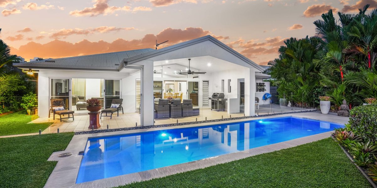 4 Lagoon Drive, Trinity Beach, QLD 4879 AUS