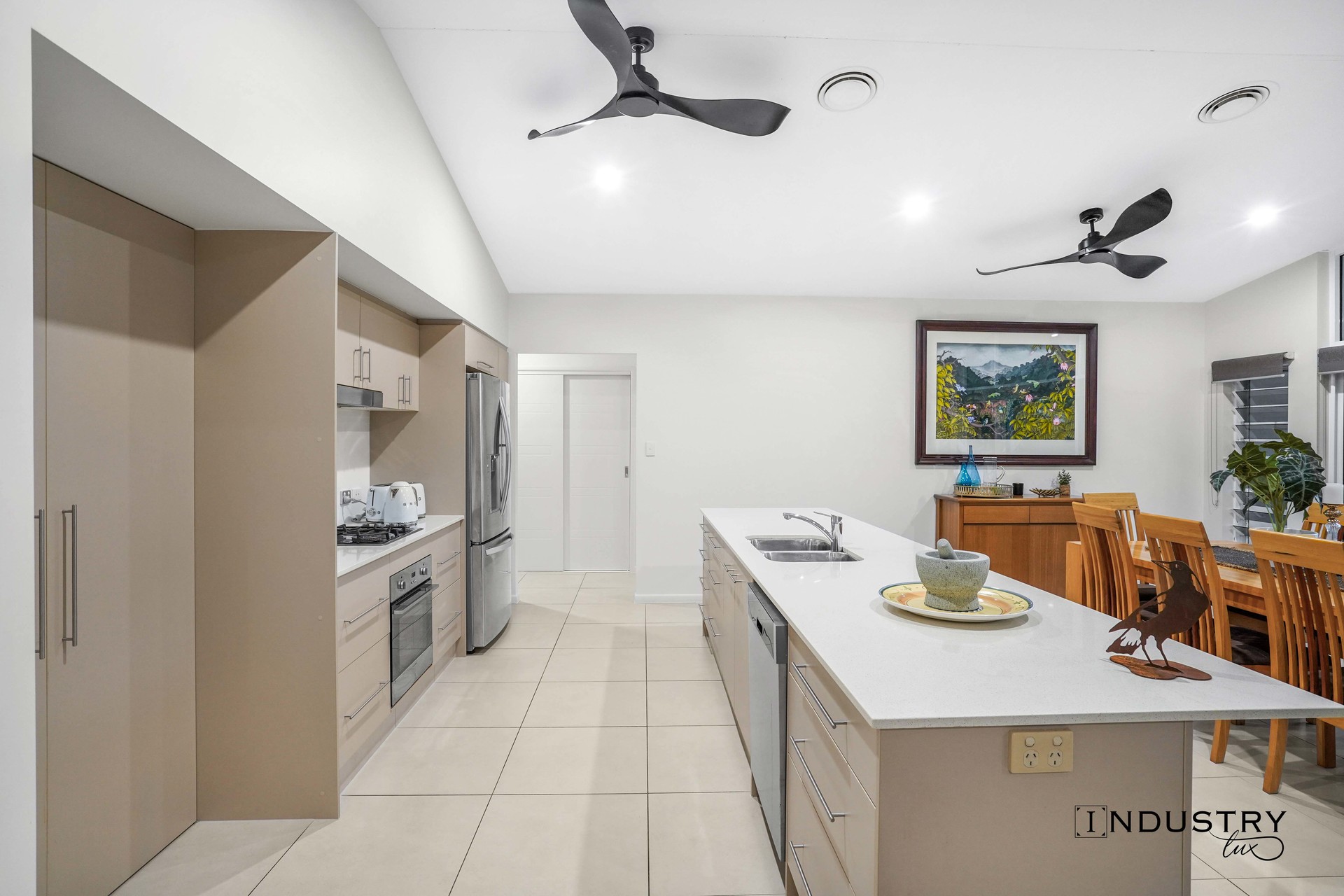 4 Lagoon Drive, Trinity Beach, QLD 4879 AUS