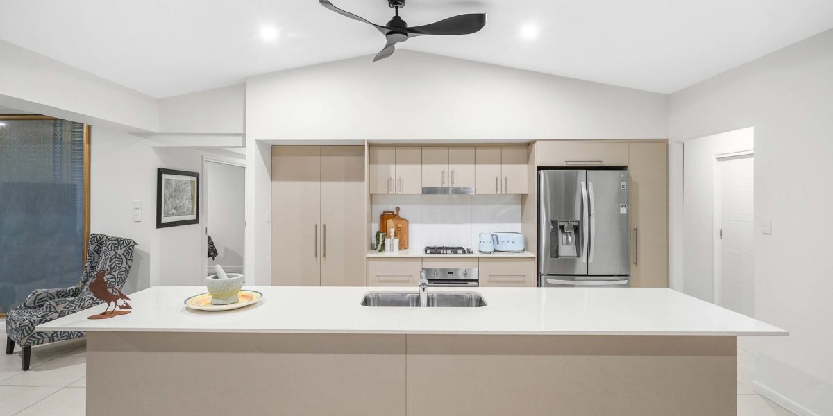 4 Lagoon Drive, Trinity Beach, QLD 4879 AUS