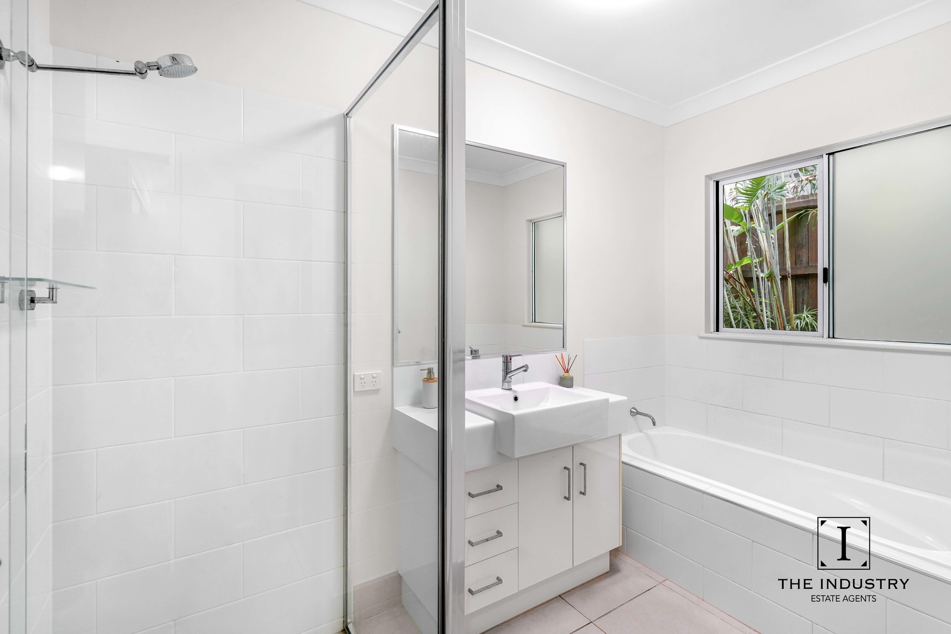 13 Flow Close, Trinity Beach, QLD 4879 AUS