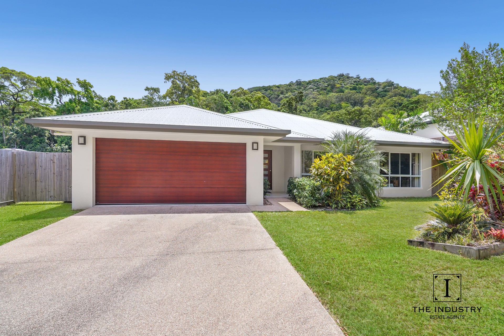 13 Flow Close, Trinity Beach, QLD 4879 AUS