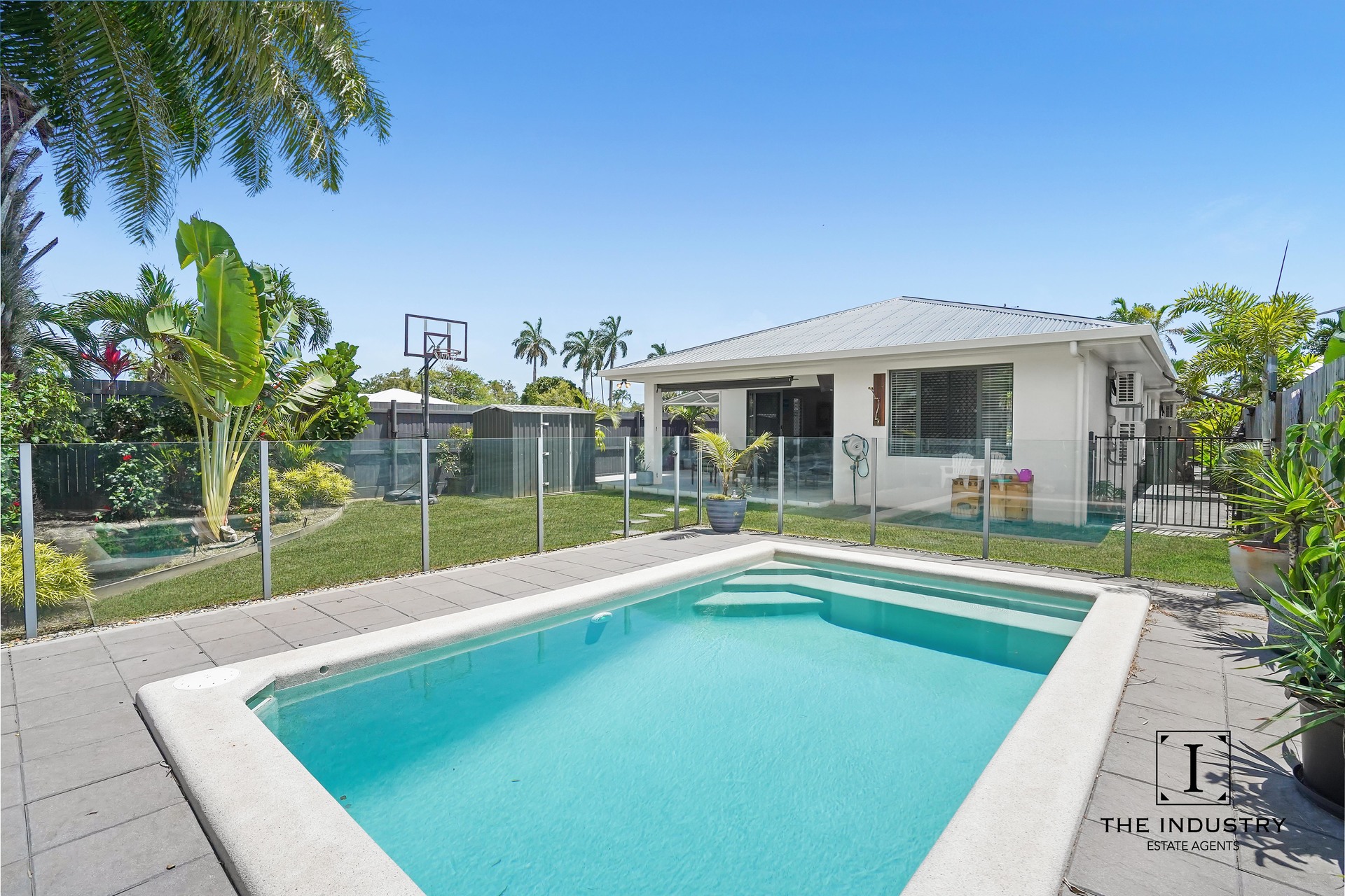 15 Conical Close, Trinity Beach, QLD 4879 AUS