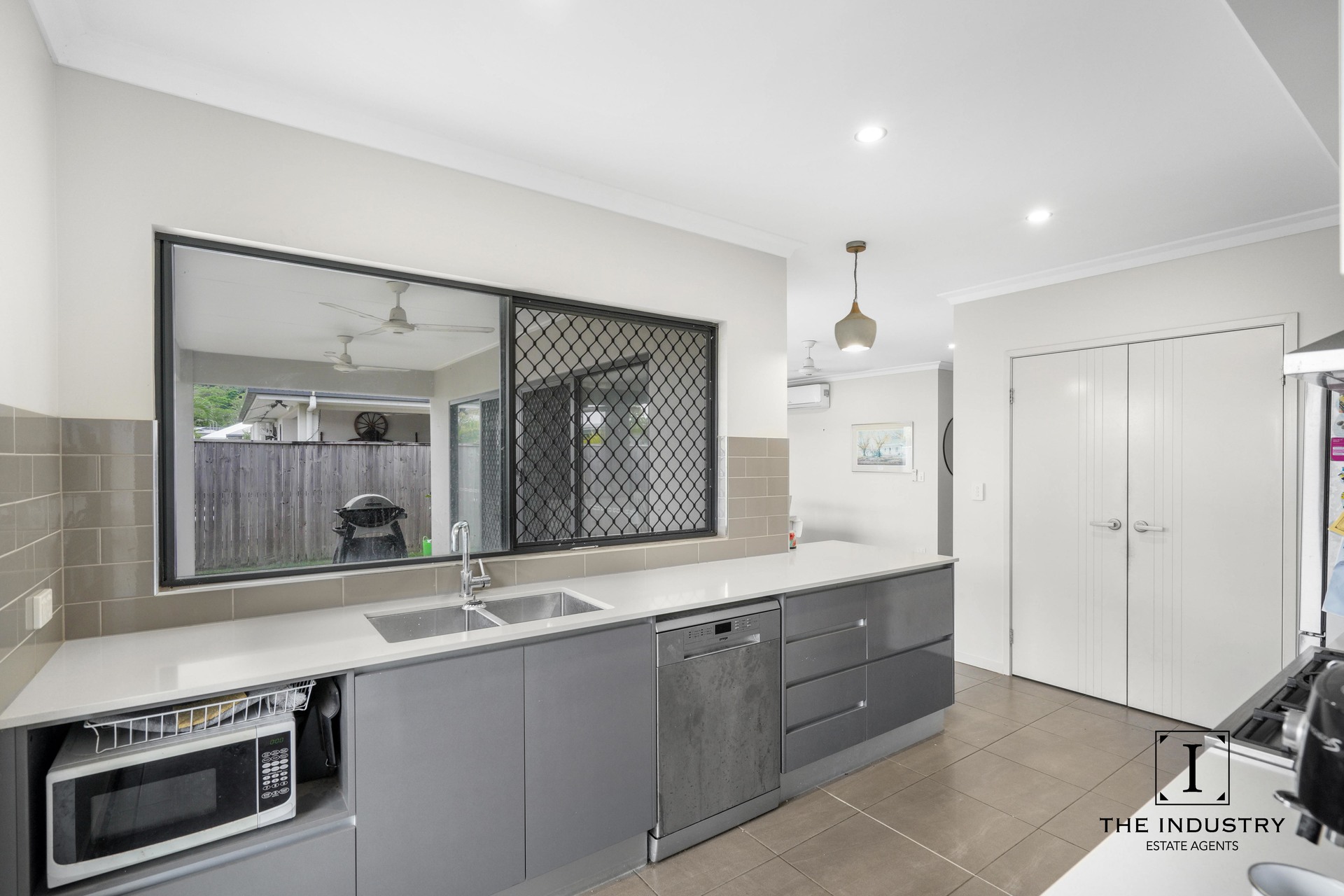 14 Master Circuit, Trinity Beach, QLD 4879 AUS