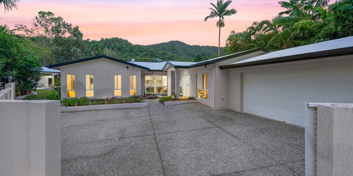 5 Bligh Close, Clifton Beach, QLD 4879 AUS