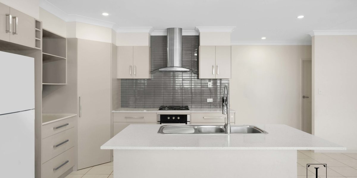 25 Fossilbrook Bend, Trinity Park, QLD 4879 AUS