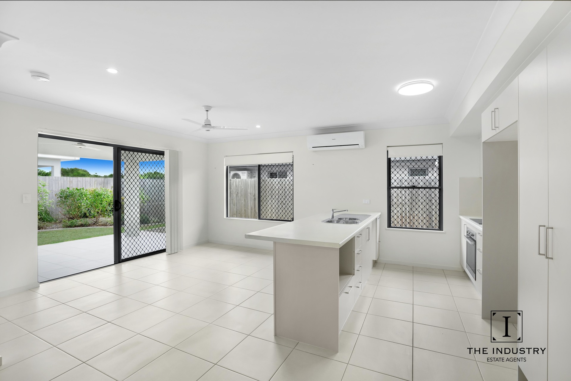 33 Starcke Trail, Smithfield, QLD 4878 AUS