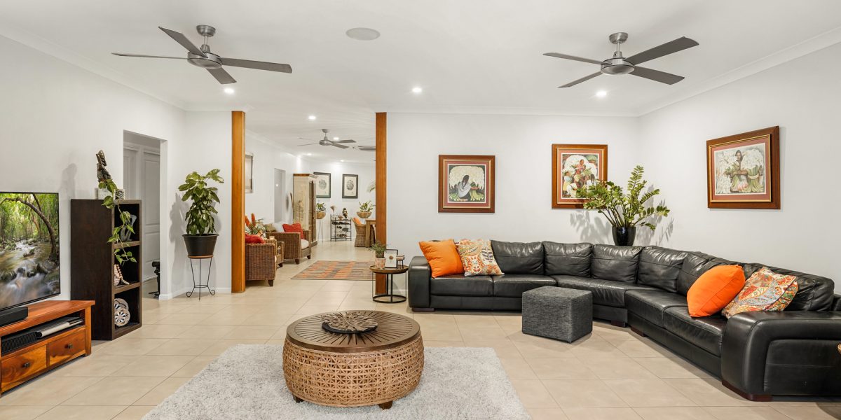 74 Leonard Street, Kewarra Beach, QLD 4879 AUS