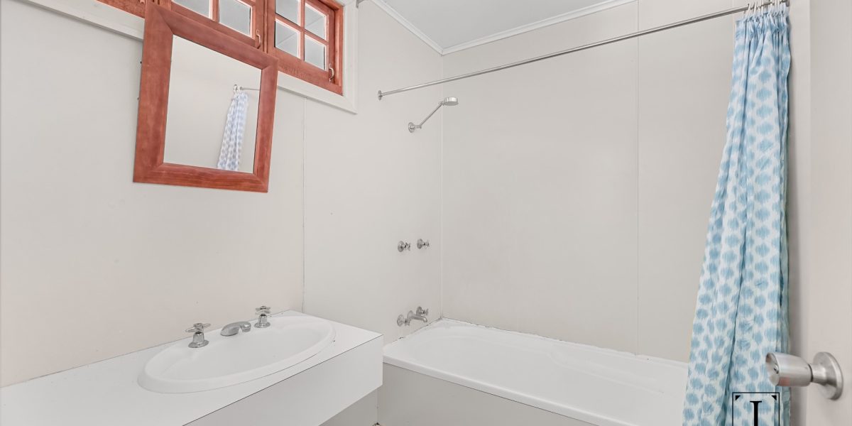 5 Curlew Street, East Trinity, QLD 4871 AUS