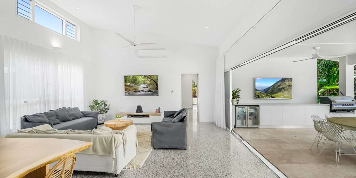 32A Leonard Street, Kewarra Beach, QLD 4879 AUS