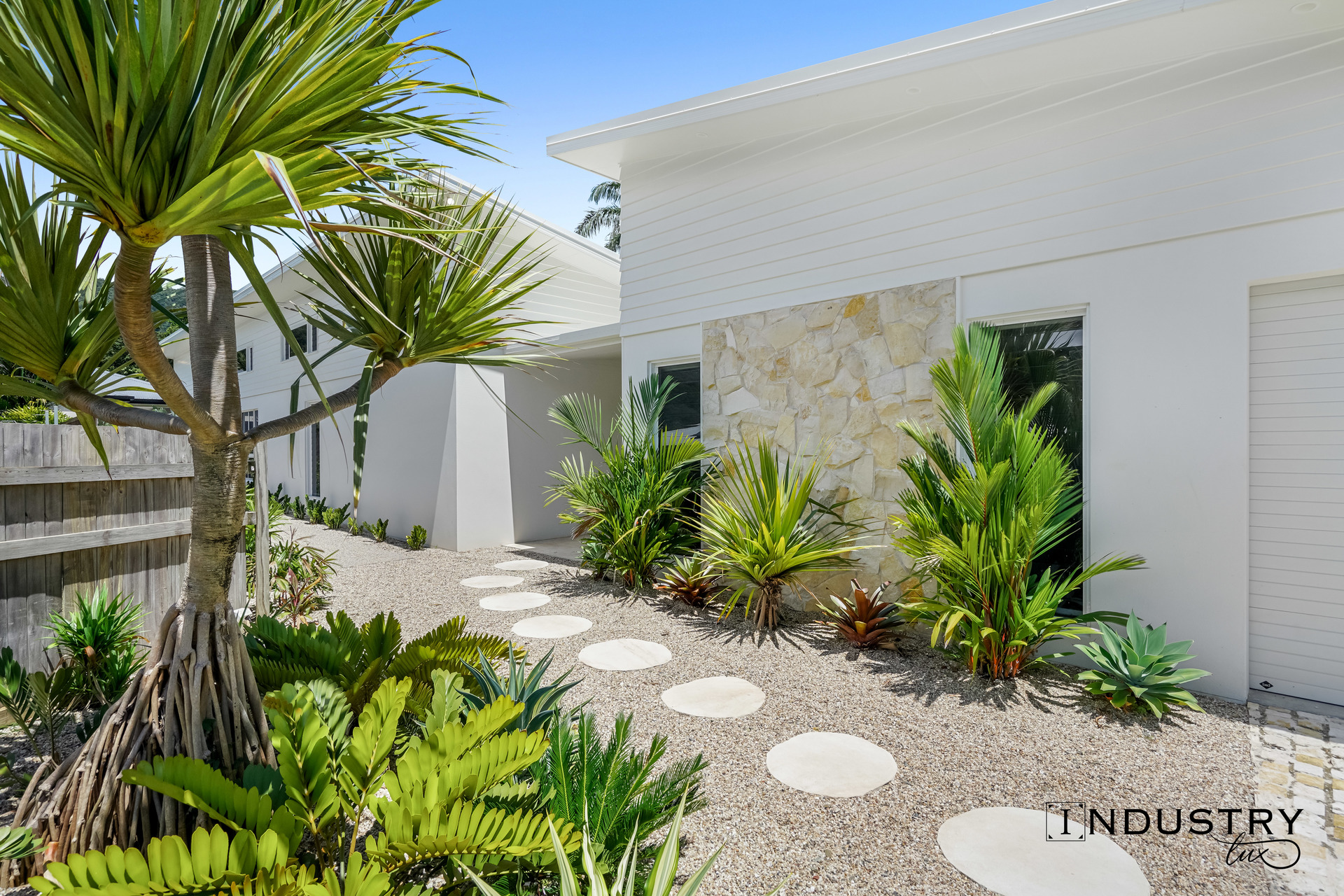 32A Leonard Street, Kewarra Beach, QLD 4879 AUS