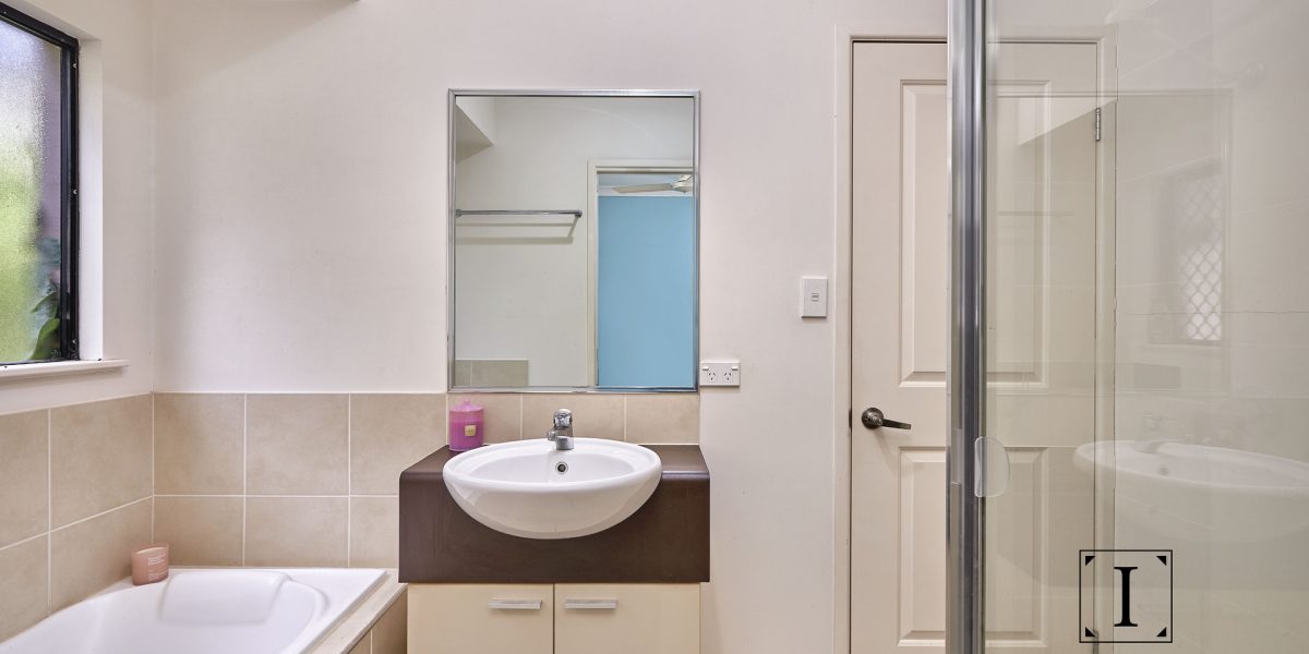 8 Starr Close, Bentley Park, QLD 4869 AUS