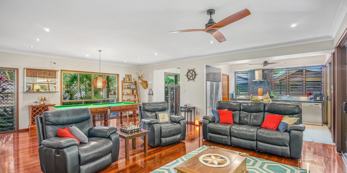 24 Augustus Street, Mooroobool, QLD 4870 AUS