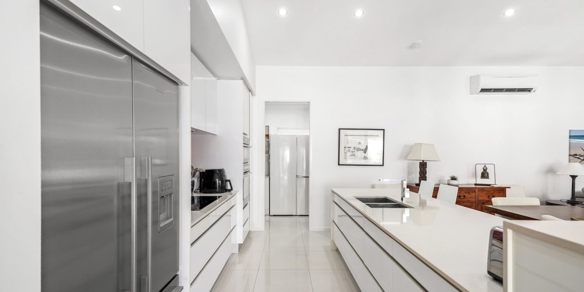 14 Anchor Close, Trinity Beach, QLD 4879 AUS