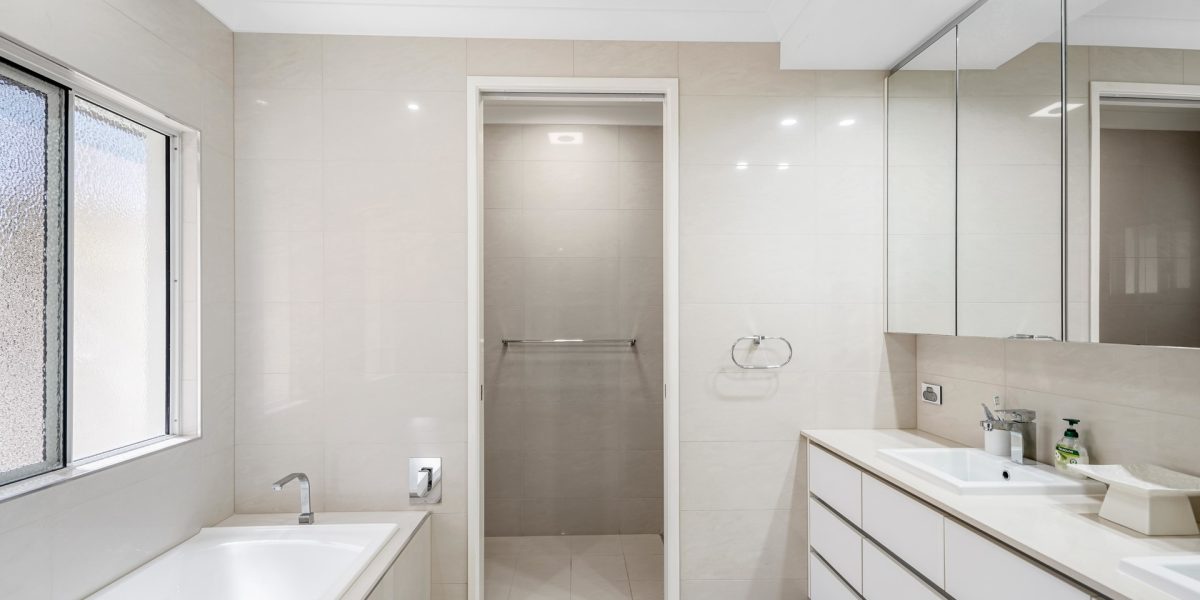 14 Anchor Close, Trinity Beach, QLD 4879 AUS