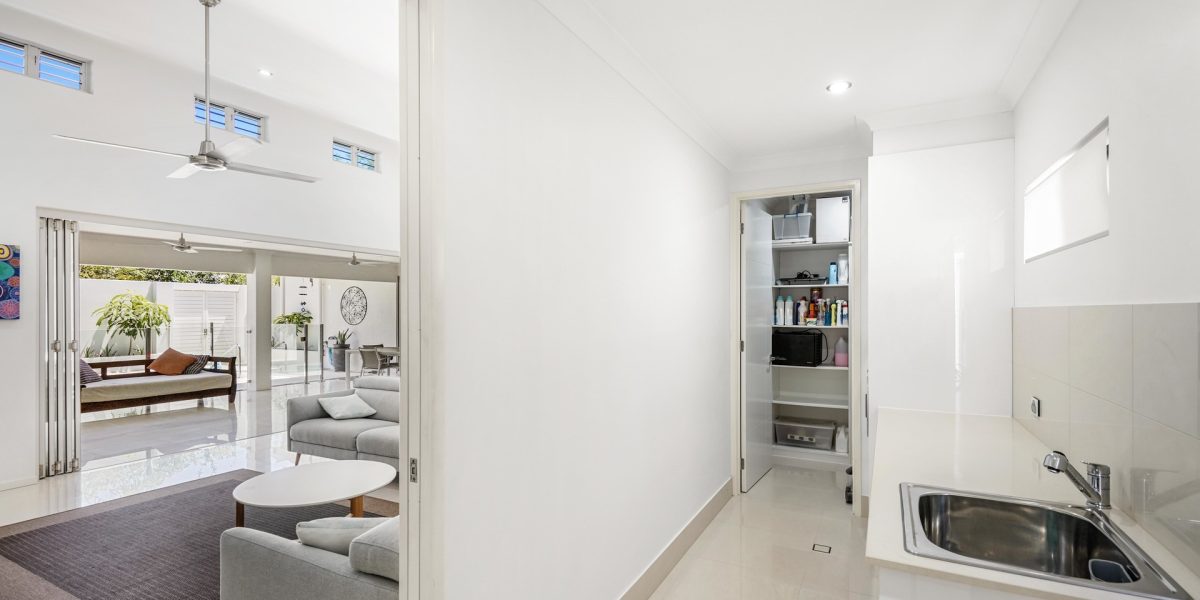 14 Anchor Close, Trinity Beach, QLD 4879 AUS