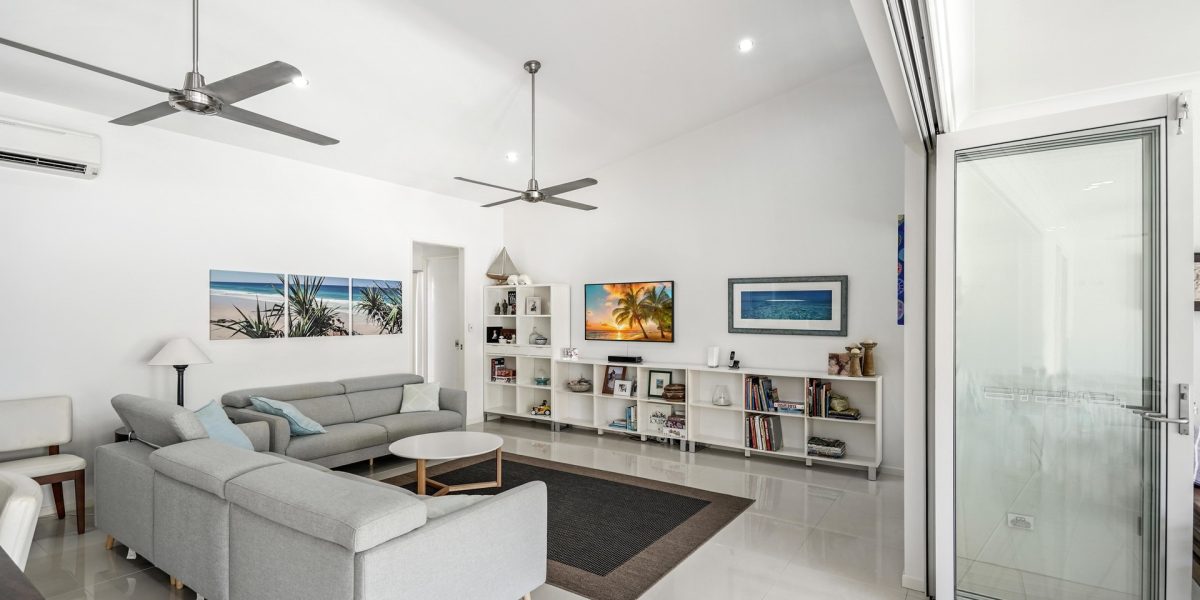 14 Anchor Close, Trinity Beach, QLD 4879 AUS