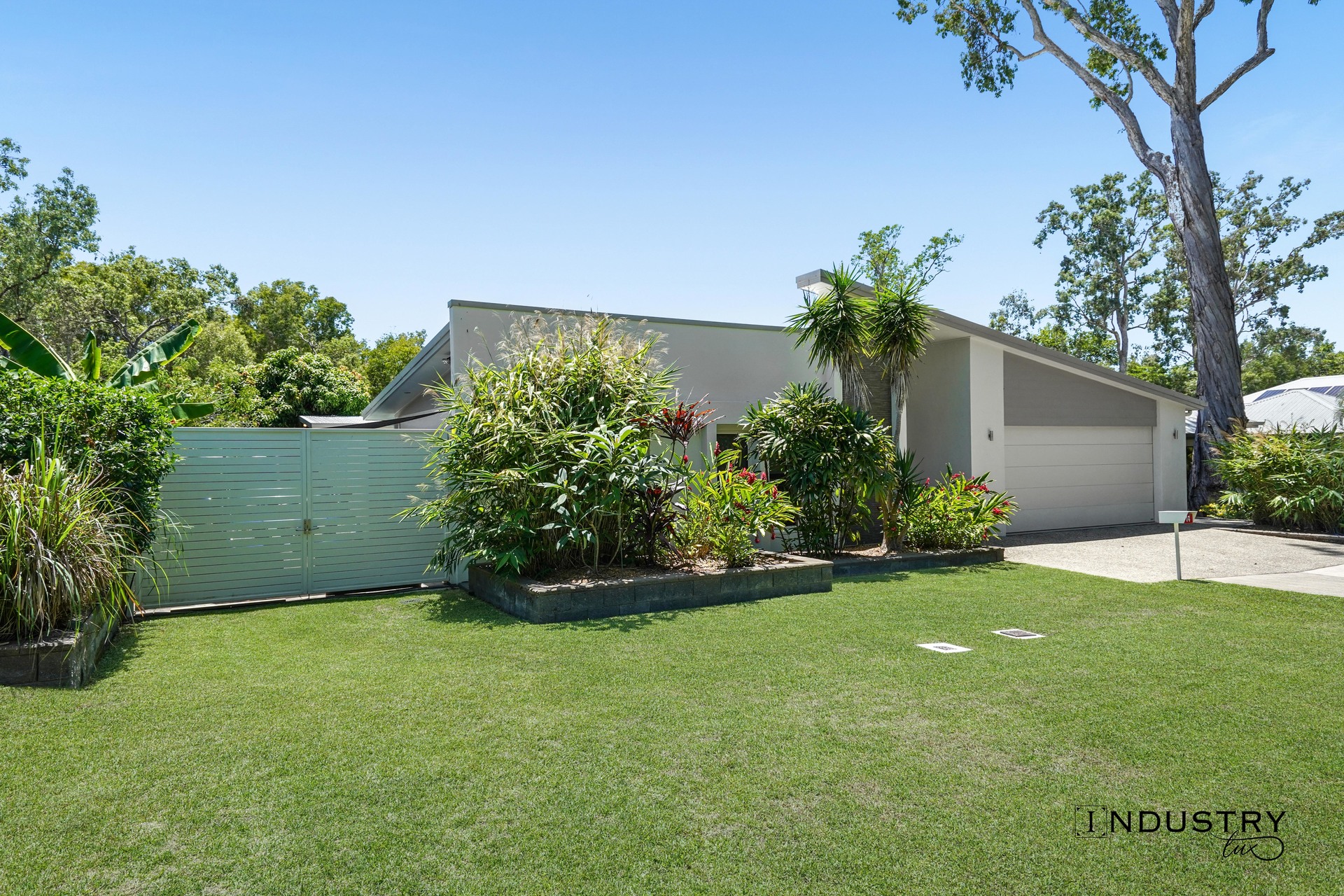 14 Anchor Close, Trinity Beach, QLD 4879 AUS