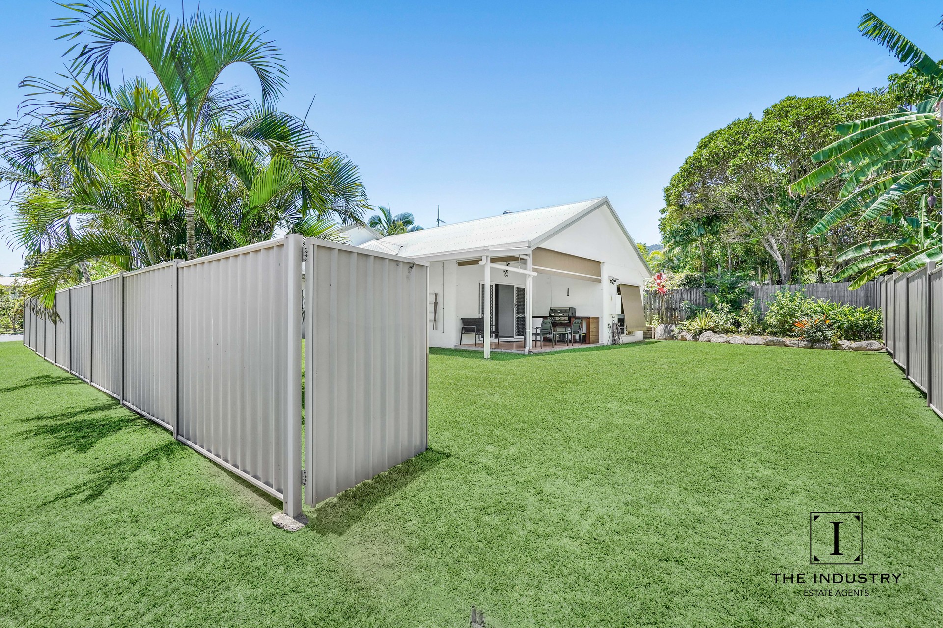 11 Whale Close, Kewarra Beach, QLD 4879 AUS