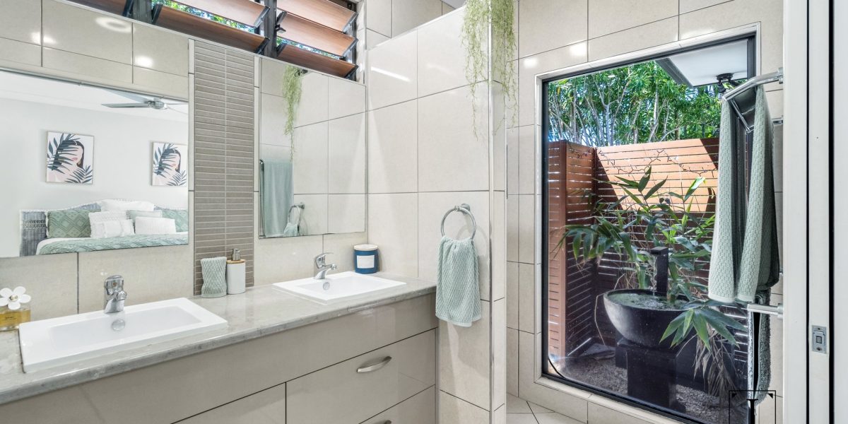 1 Megalong Close, Smithfield, QLD 4878 AUS