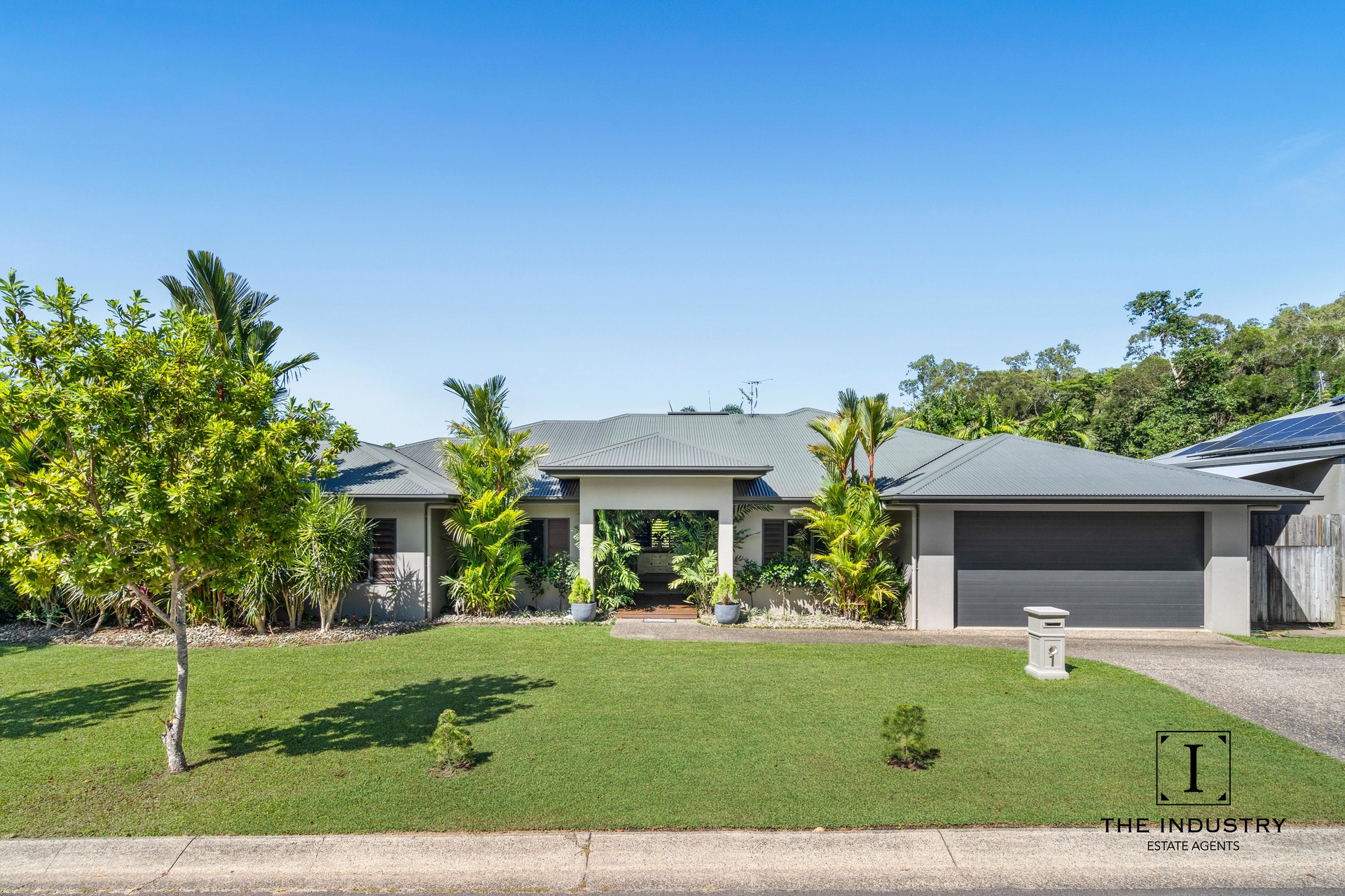 1 Megalong Close, Smithfield, QLD 4878 AUS