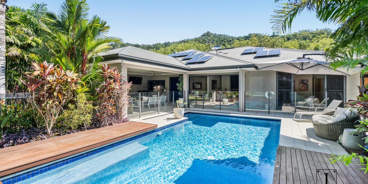 1 Megalong Close, Smithfield, QLD 4878 AUS