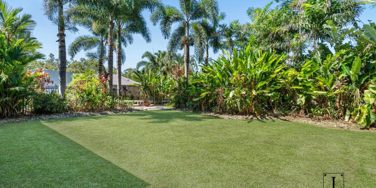 1 Megalong Close, Smithfield, QLD 4878 AUS