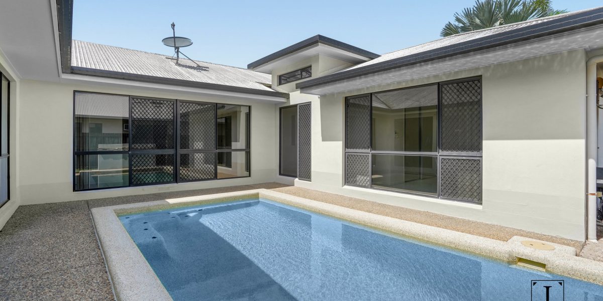 25 John Malcolm Street, Redlynch, QLD 4870 AUS