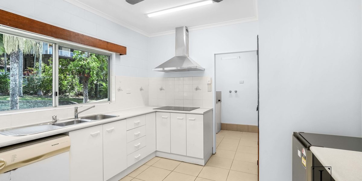 9-13 Trinidad Close, Trinity Beach, QLD 4879 AUS