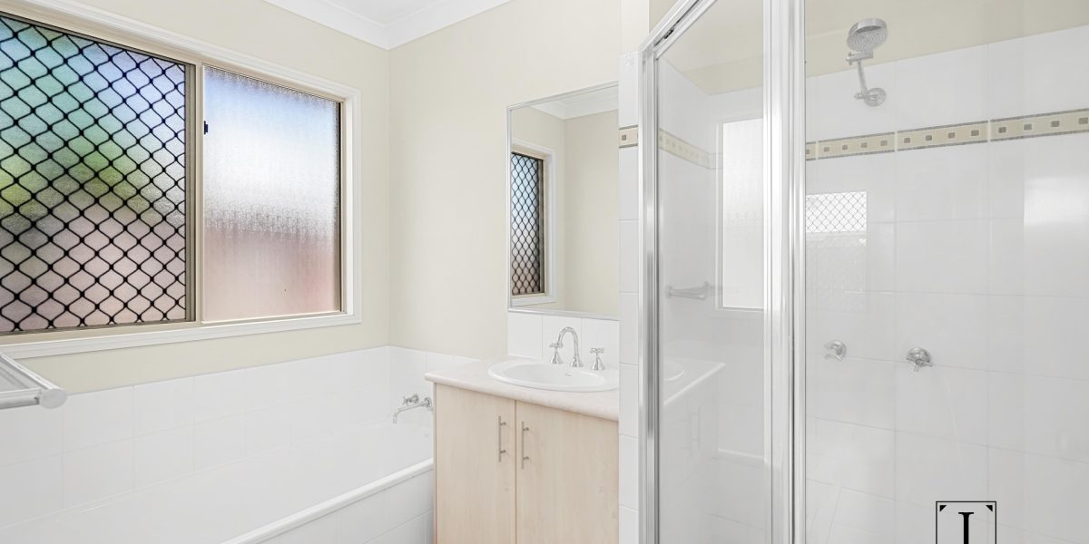18 Aniston Street, White Rock, QLD 4868 AUS