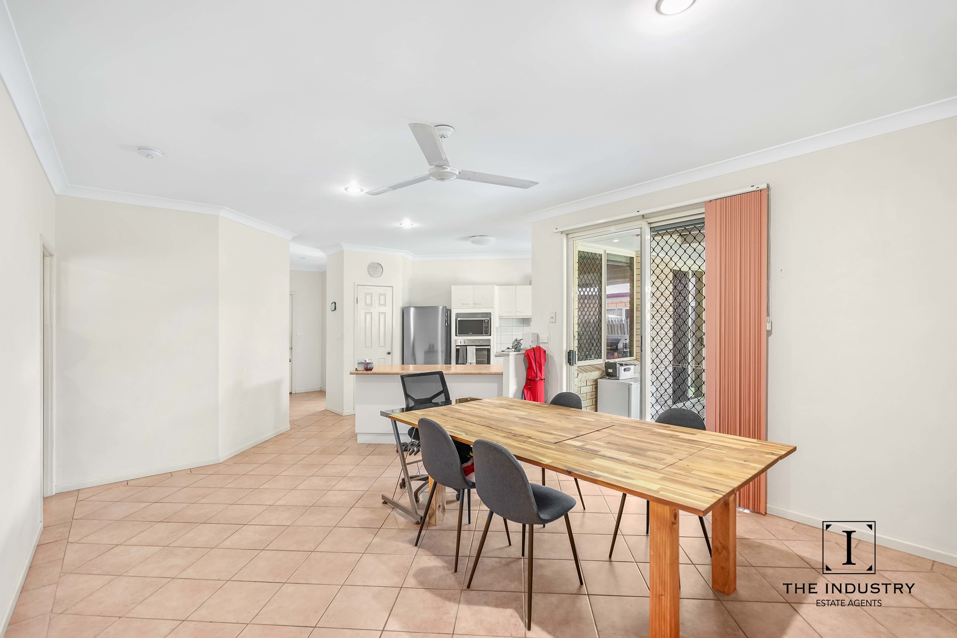 66 Loridan Drive, Brinsmead, QLD 4870 AUS