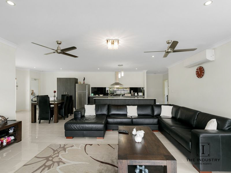 2 Chandos Brace, Smithfield, QLD 4878 AUS