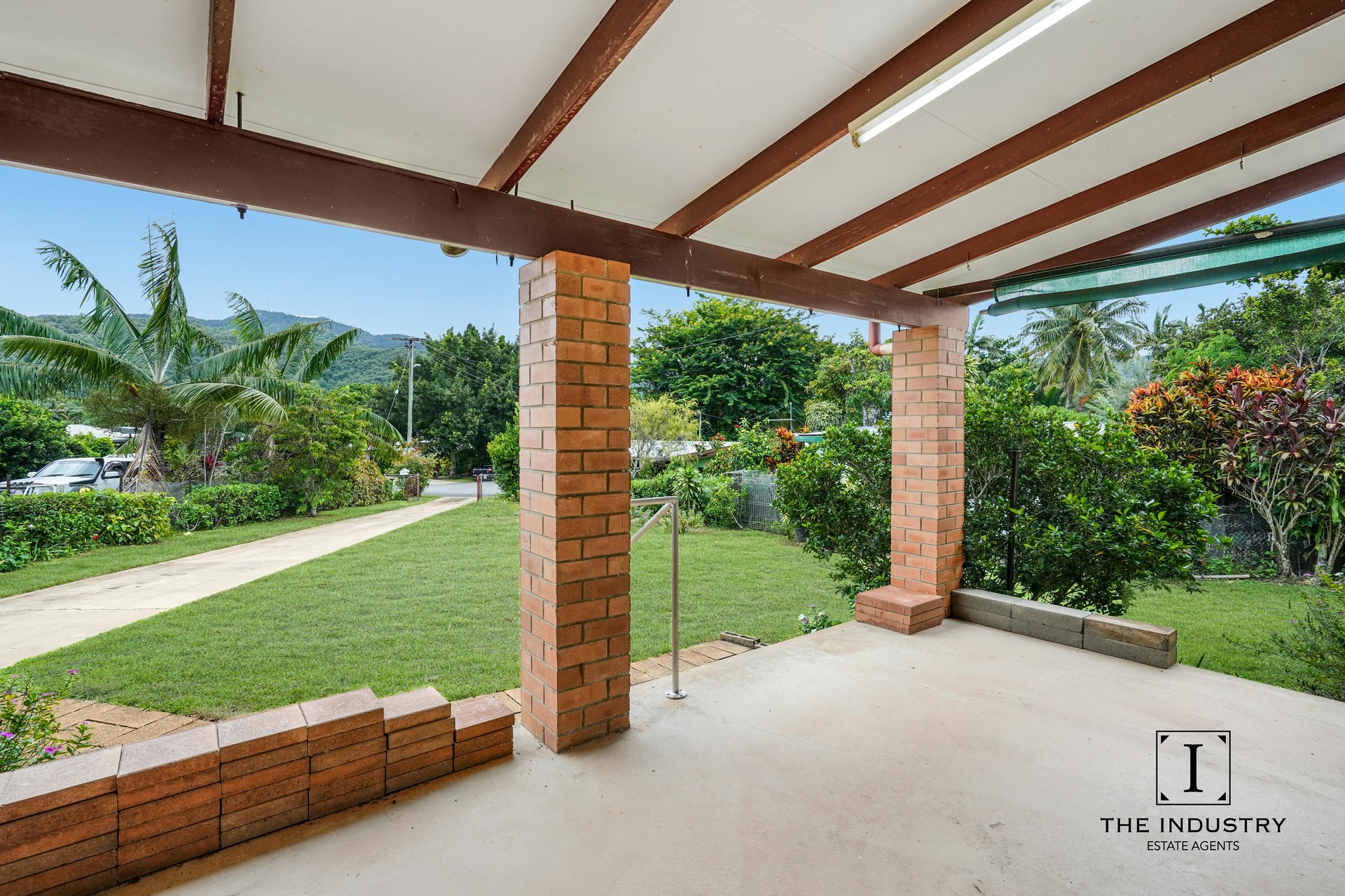 2 Kieta Close, Trinity Beach, QLD 4879 AUS