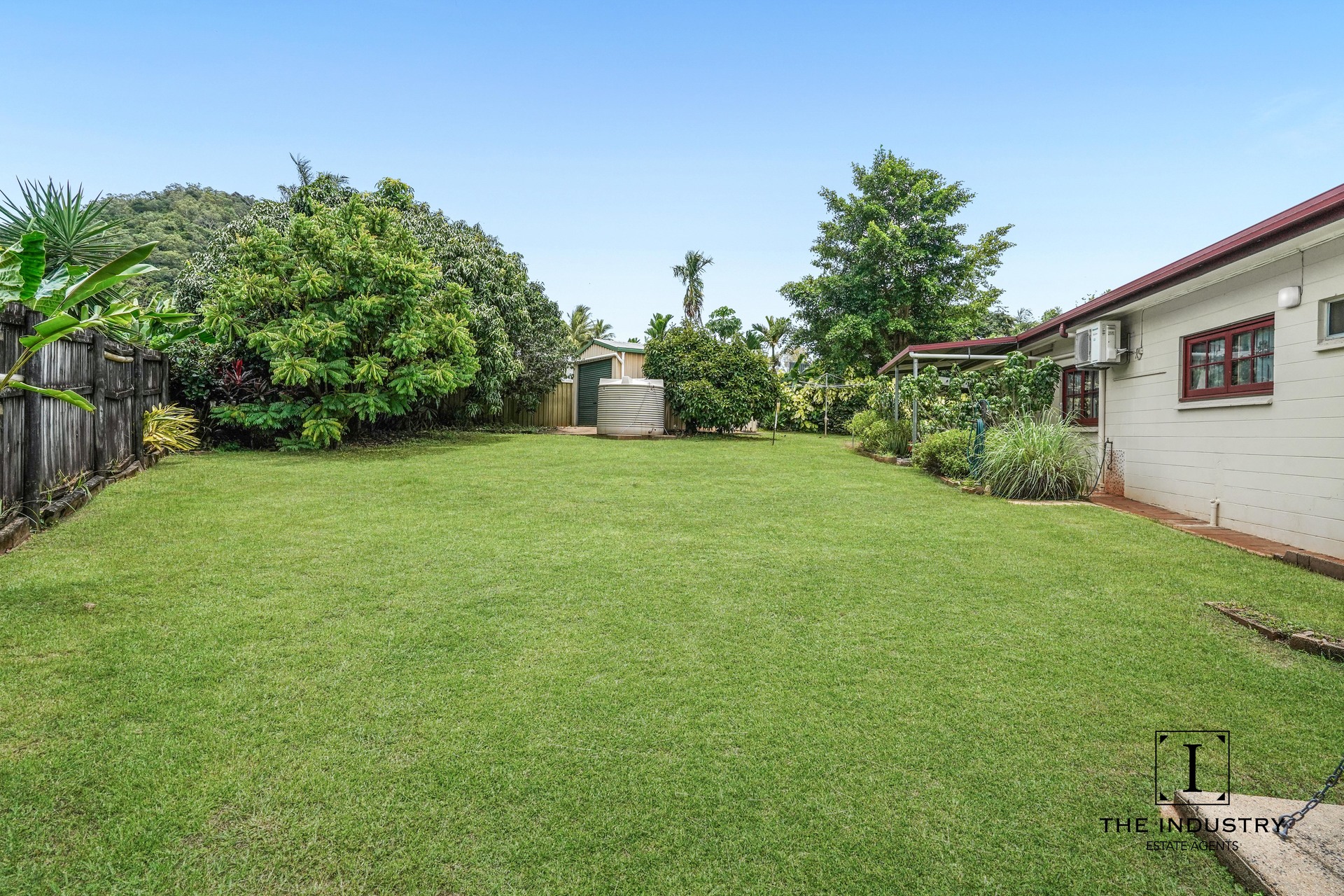 2 Kieta Close, Trinity Beach, QLD 4879 AUS