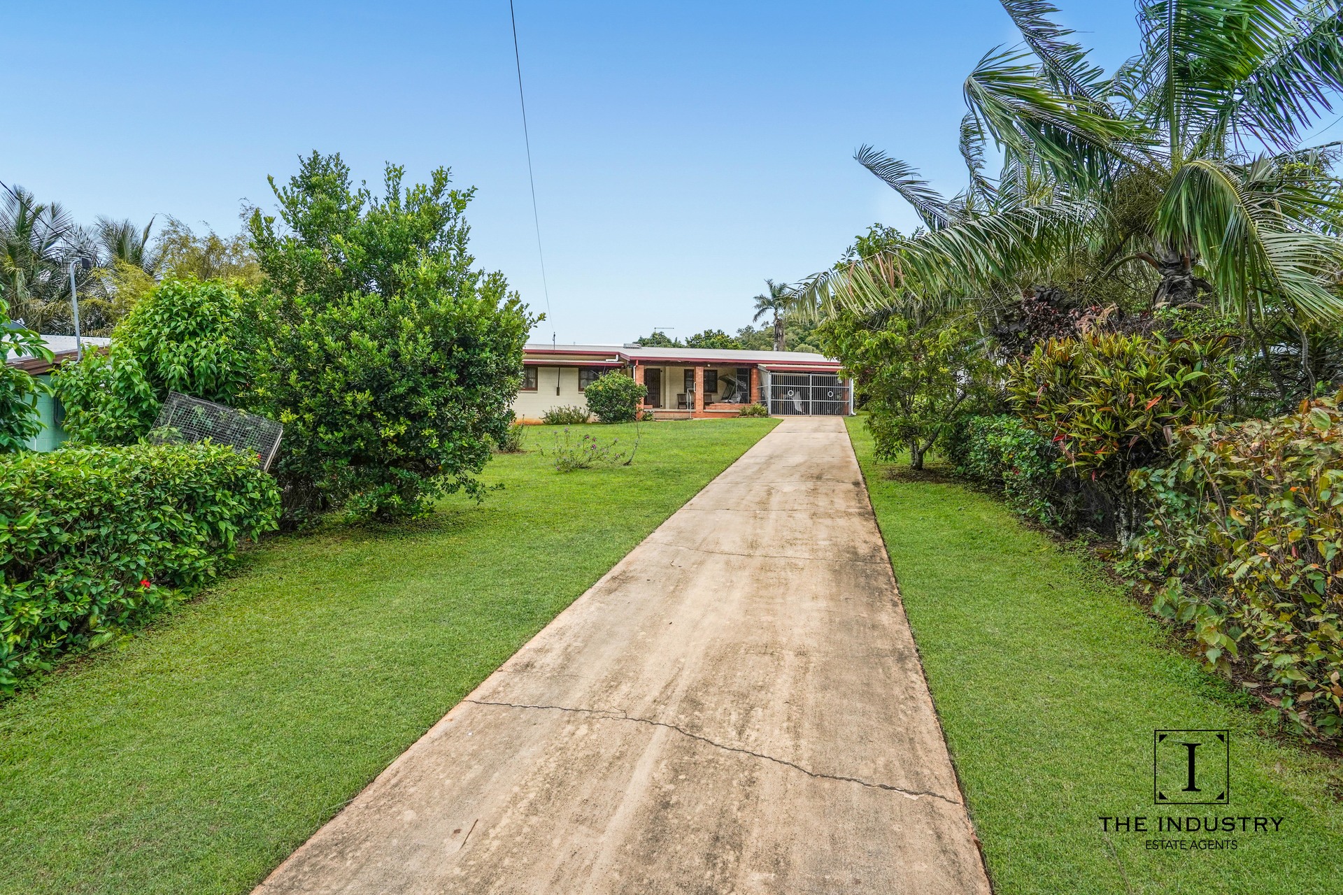 2 Kieta Close, Trinity Beach, QLD 4879 AUS