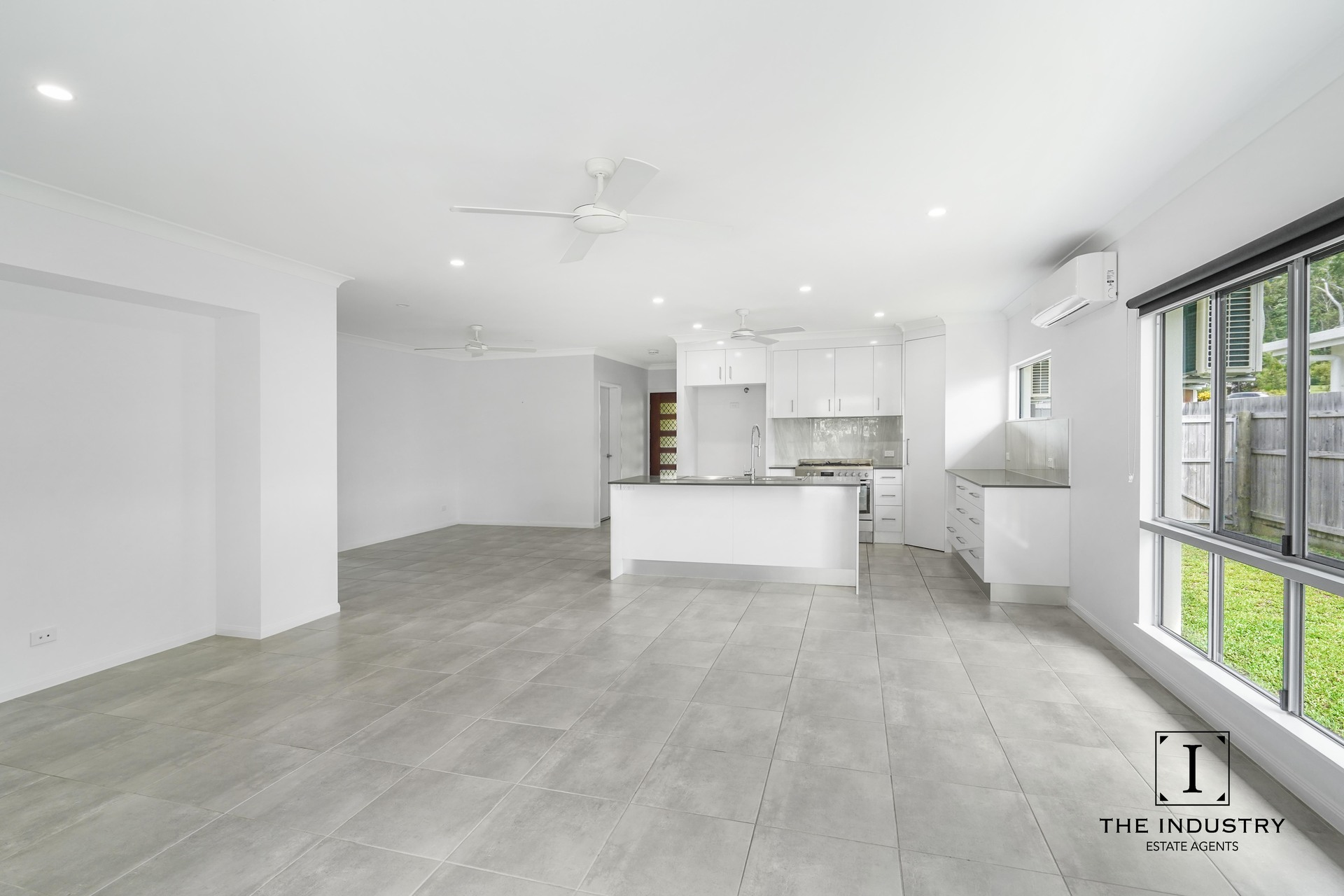 12 Flow Close, Trinity Beach, QLD 4879 AUS