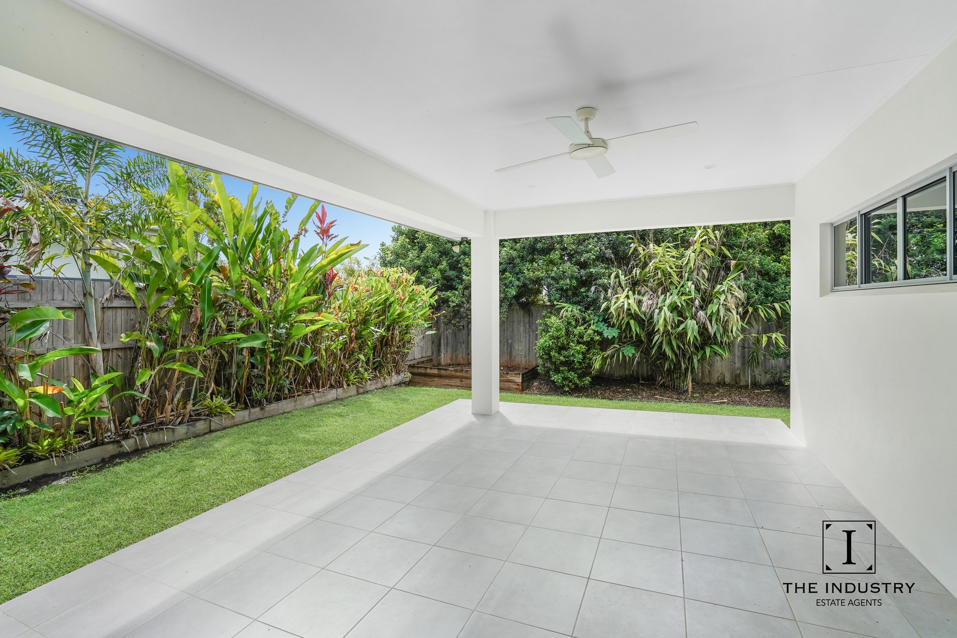 12 Flow Close, Trinity Beach, QLD 4879 AUS